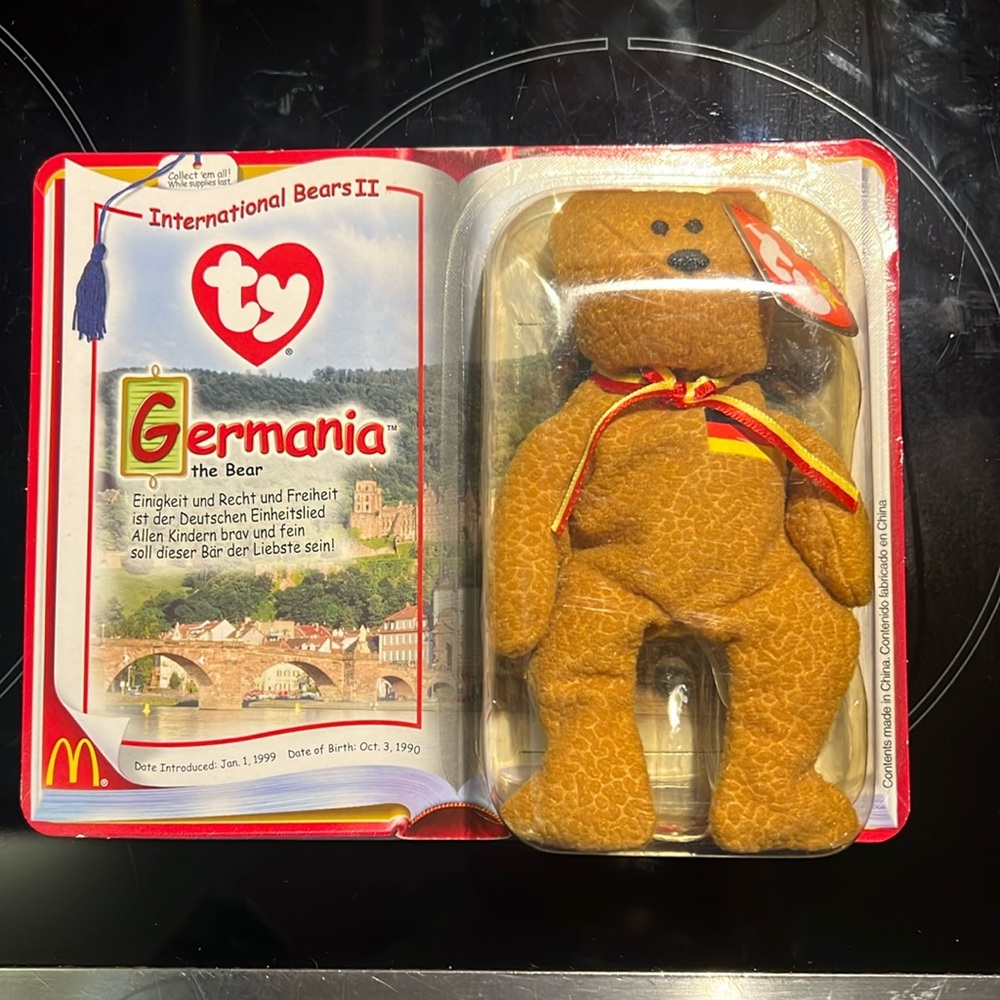 NEW Ty Beannie Baby - Germany